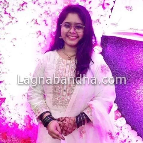 Maratha Matrimony Pune - Candidate Photo | Lagnabandha